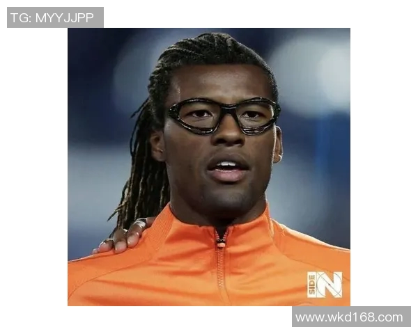 泰国黄毛足球明星的传奇故事与成就揭秘