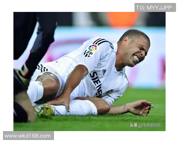 玻璃人足球明星的传奇旅程与不屈精神展现了体育的无限可能